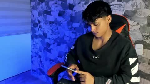 zyzz_1812 online show from July 11, 4:47 am