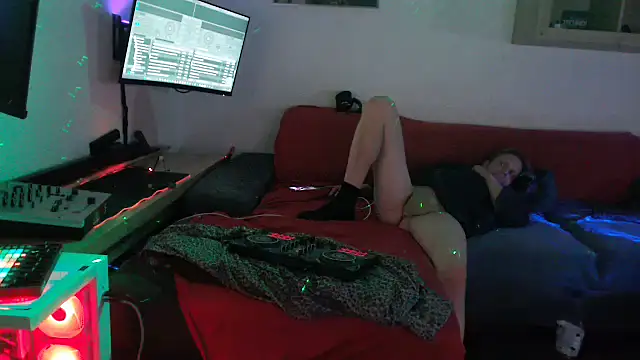 davidgntxxxxx online show from April 8, 7:11 pm