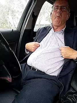 stiffandlubedxh online show from March 26, 2:15 am