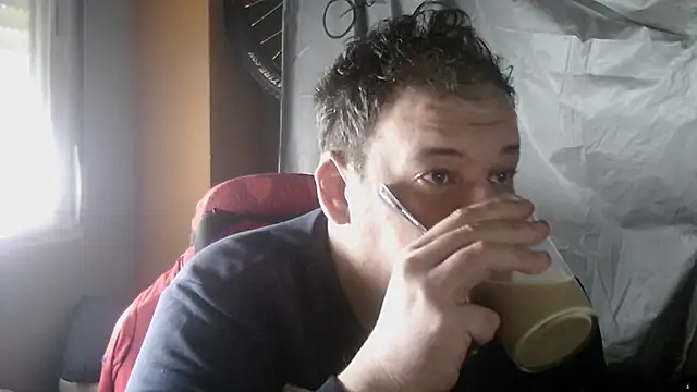 porkorossy online show from April 6, 8:15 am