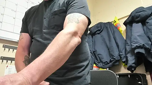 Cockrub1 online show from June 8, 1:34 pm