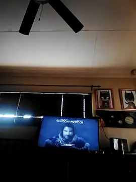 Nawtyslaveteen online show from April 11, 8:40 am