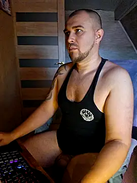 Foxyshaved online show from July 10, 5:11 am
