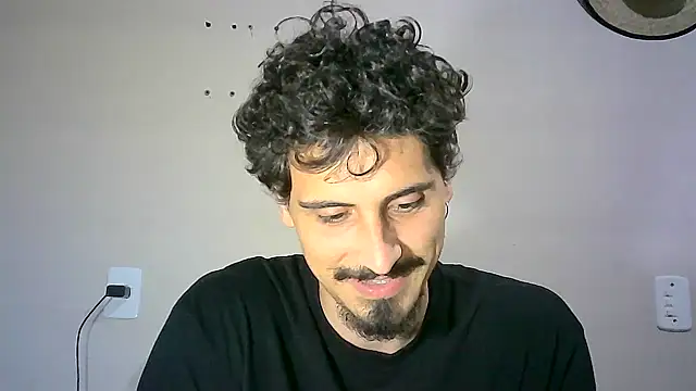 milkoffe online show from December 8, 11:08 pm