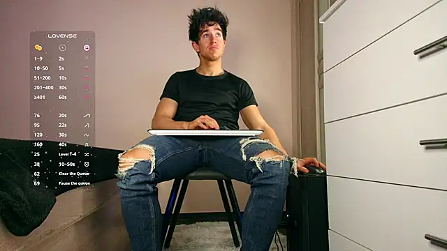 ChristianLevine  online show from March 28, 9:42 am