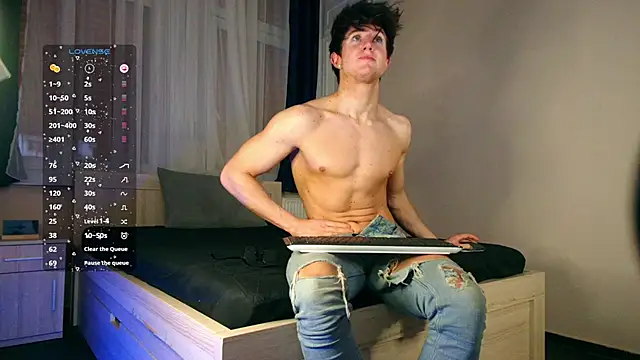 ChristianLevine  online show from April 16, 5:07 am