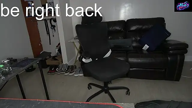 Zander823 online show from April 5, 6:10 am