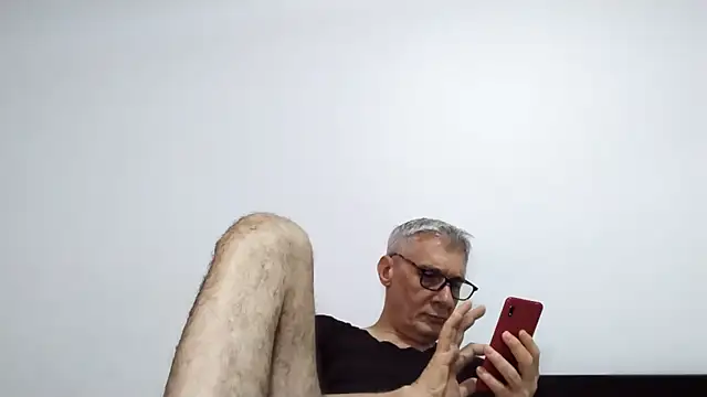 BIGUNCUTHARDCOCK online show from April 18, 1:29 am