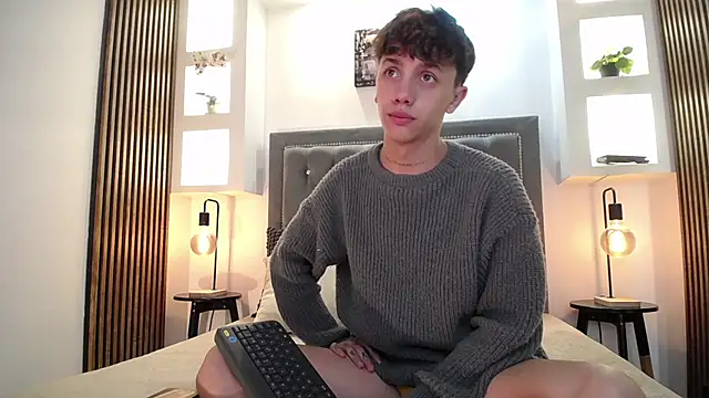 Tomy Rox online show from April 7, 8:31 pm