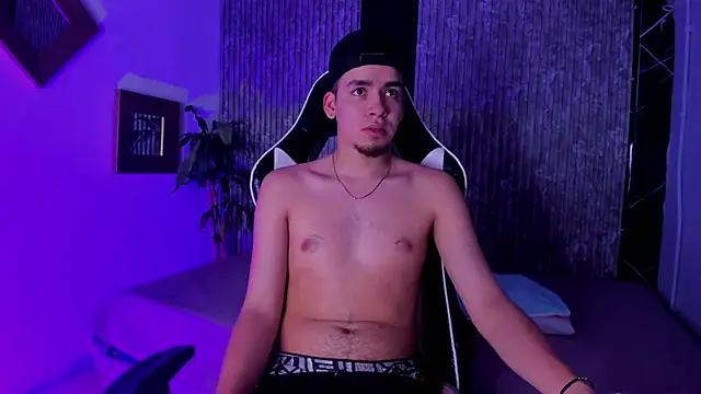 Mike 0233  online show from February 12, 4:40 am