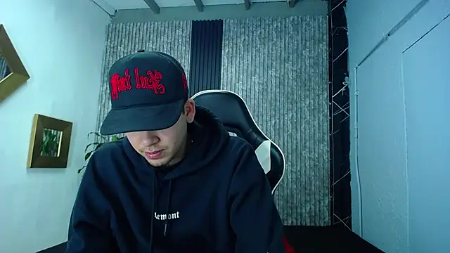 Mike 0233  online show from February 22, 4:58 am