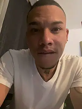 Osiiriis online show from February 2, 11:42 pm