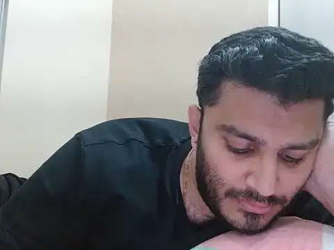 robintoit online show from April 1, 11:34 am