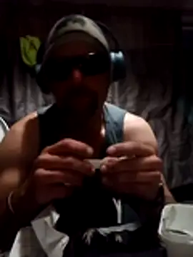 Makemecomin20min online show from February 15, 1:01 am