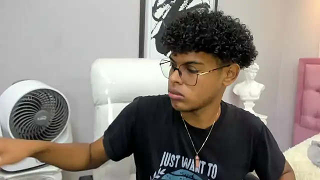 boylittle19cm online show from November 19, 12:38 pm