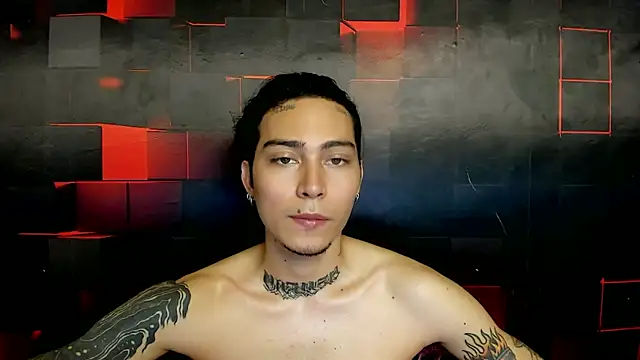 chromeheart  online show from April 21, 10:38 pm