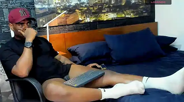 thomas santtos1 online show from March 8, 11:39 pm