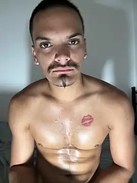 HotBeastBoy online show from December 5, 1:47 am