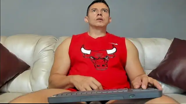 derekk frostt online show from October 4, 12:32 pm