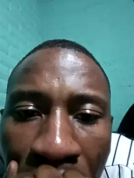 HandsomeBuoyy21 online show from March 12, 10:50 pm