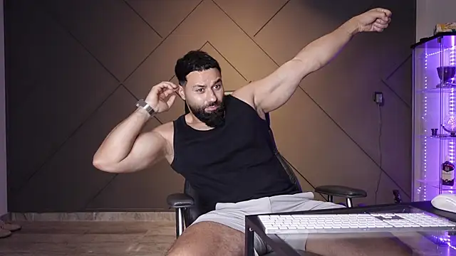 mattmasterss online show from July 1, 8:09 pm