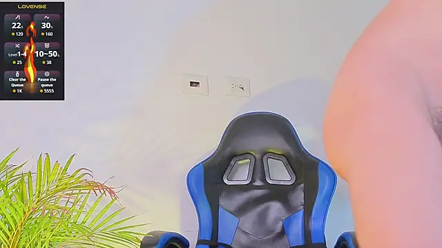 EdwardRoss  online show from April 8, 10:51 pm