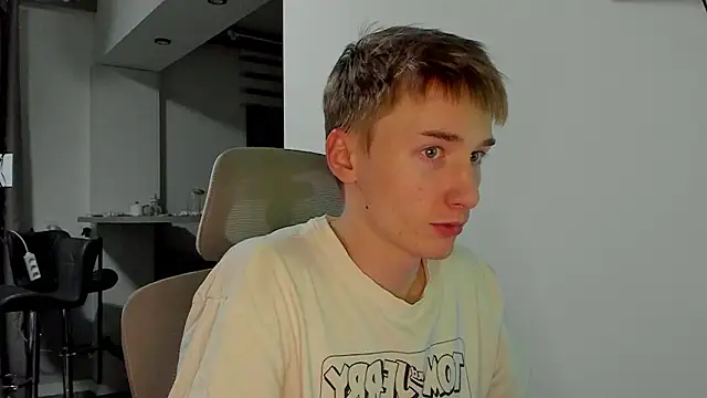 vibemygirl online show from February 11, 12:32 pm