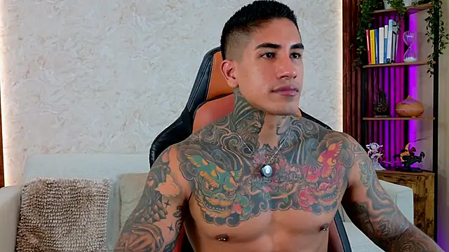 AdanReilly online show from May 28, 12:47 pm