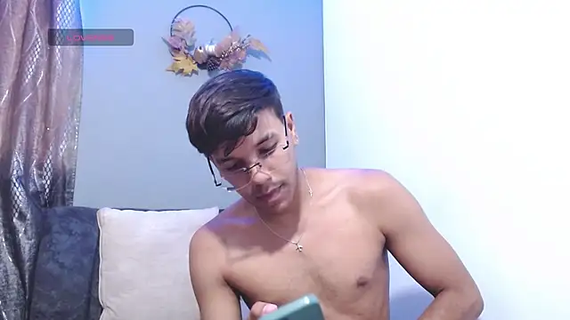 MATEO SWEET online show from April 15, 10:10 pm