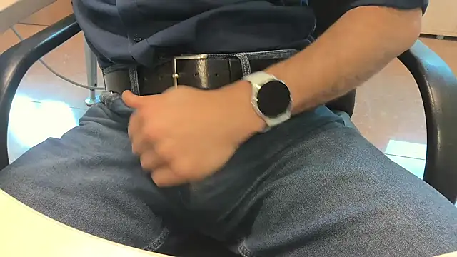 alessandroman2114 online show from April 15, 4:29 pm