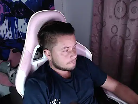 JOHANLEON1 online show from April 23, 12:59 am