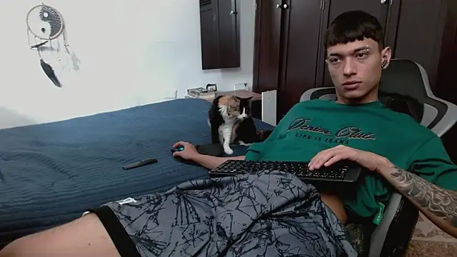 aaron blug online show from January 11, 4:55 pm