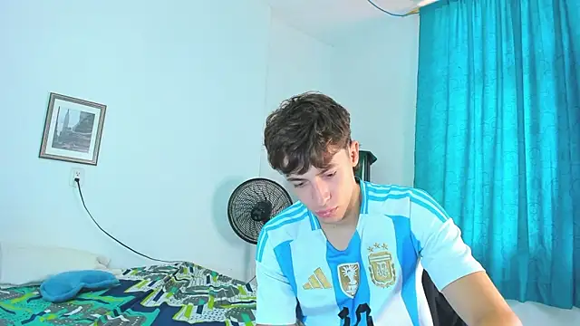 AlessandroDybala online show from April 9, 1:06 pm