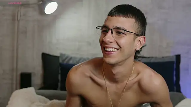 SymonPrince online show from February 4, 12:16 am