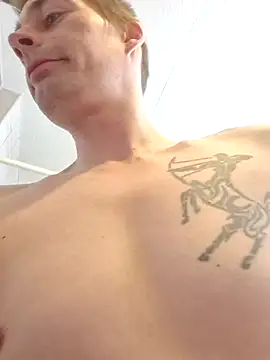 luianonyme online show from April 15, 3:23 pm