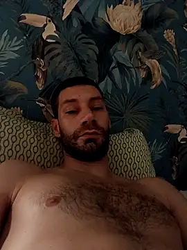 litleboy92 online show from April 27, 12:07 am