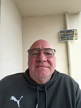 biggandybig online show from April 11, 6:53 am