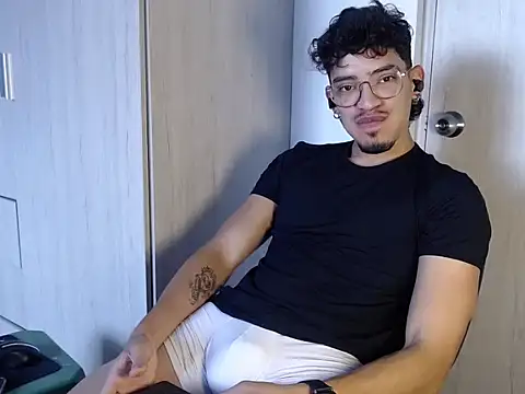 BigDragonBoy online show from February 1, 9:02 pm