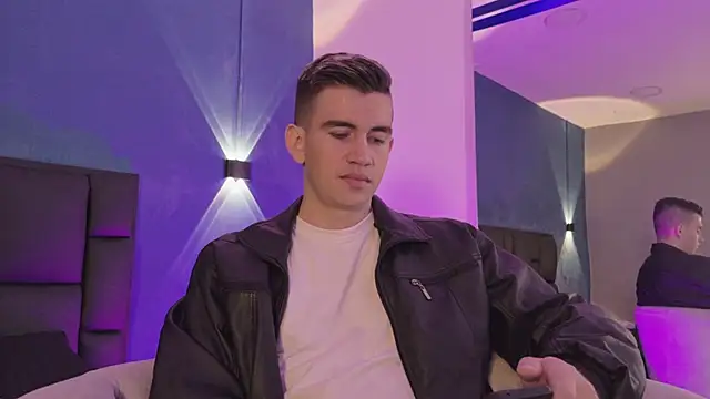 MikaelSlow online show from March 7, 4:32 am