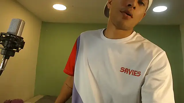 danielitopapuu online show from June 12, 1:26 am