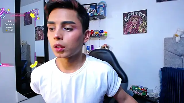 OwenBluee online show from March 15, 6:43 am