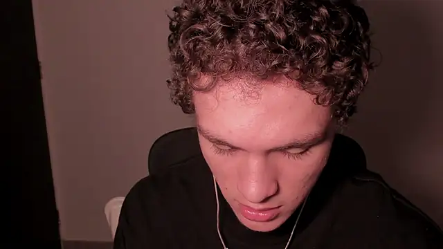 laurent nova online show from May 28, 11:36 pm