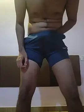 Collegeboywithbigweapan21 online show from May 30, 5:46 pm