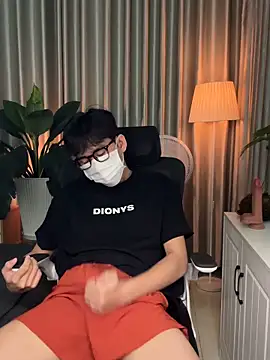 MinhTuanLive online show from March 27, 11:00 am