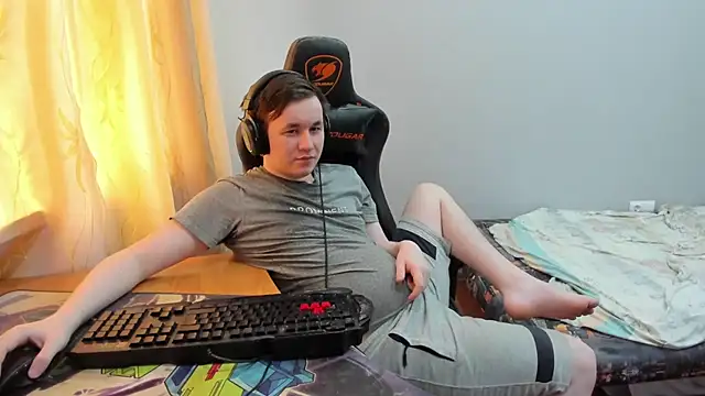 iliaskrislove online show from June 30, 10:16 am