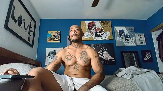 athephenomenal1 online show from November 25, 5:37 pm