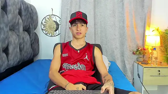  CamiloBass online show from April 7, 2:00 am