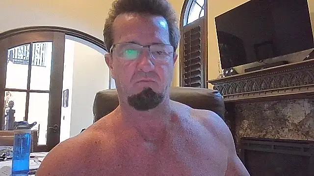 sluttydylan online show from March 6, 7:00 pm