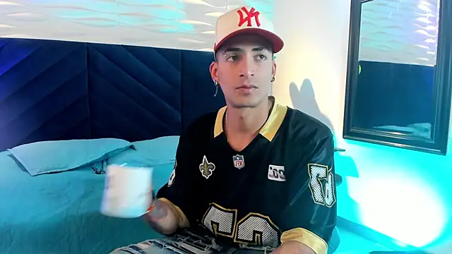 DrakeNeumann online show from April 13, 3:40 am