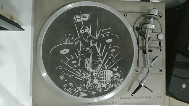 julienchat online show from March 8, 11:53 pm